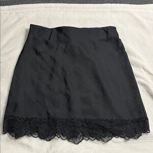 Chic Black Lace Hem Mini Skirt